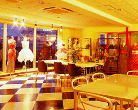 専門学校　沖縄ブライダル・モード学園