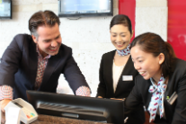 メルキュールホテル沖縄那覇 トマ・ヴィダル