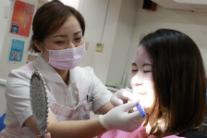 仲里歯科医院 貞包朱里