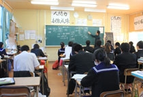 読谷高等学校 富田 志恒