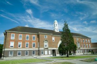 ミドルセックス大学							